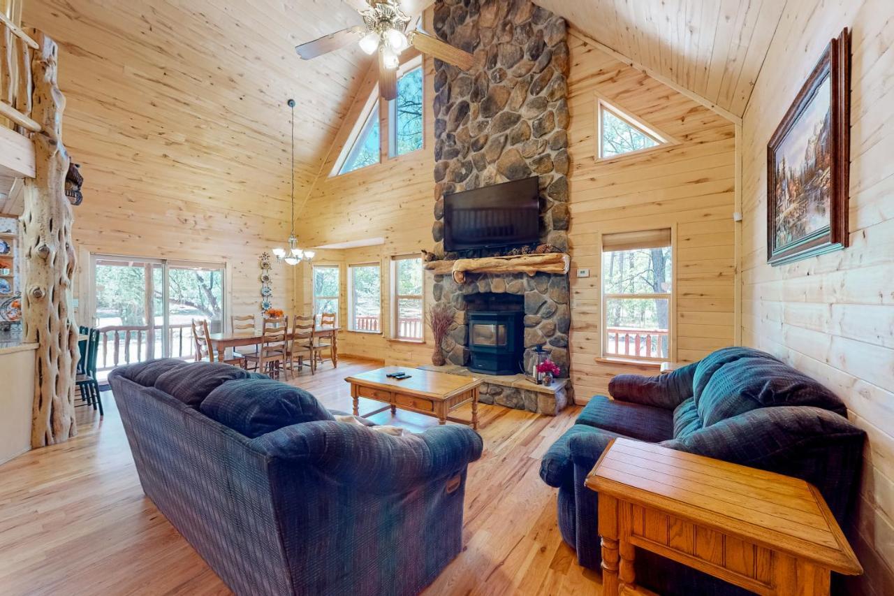 Вілла Whispering Pines Retreat Пайнтоп-Лейксайд Екстер'єр фото